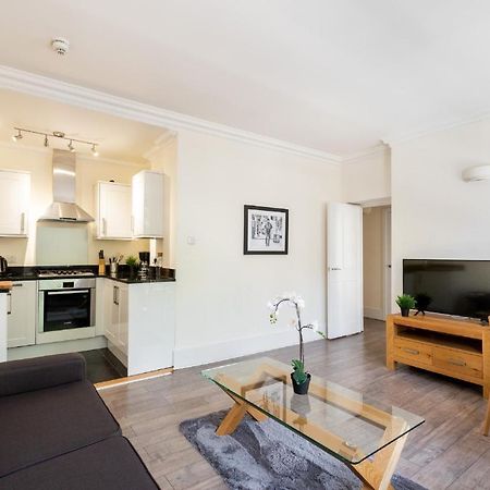 Private Apartment New Oxford Street Londra Esterno foto